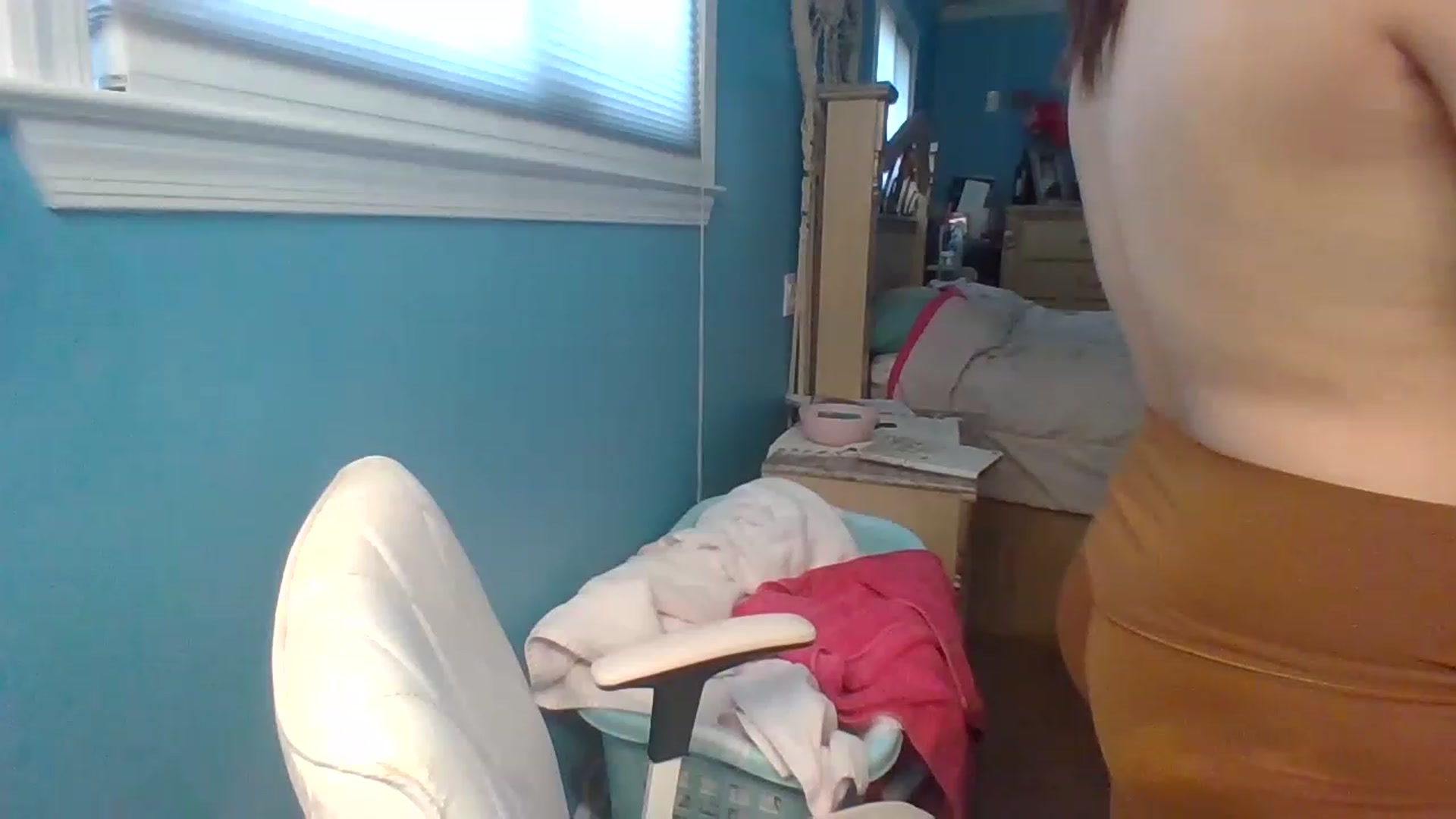 Gallery image thumbnail from KinleySweetie's myfreecams stream on, 03/22/2023, 19:36 image 19 of 20