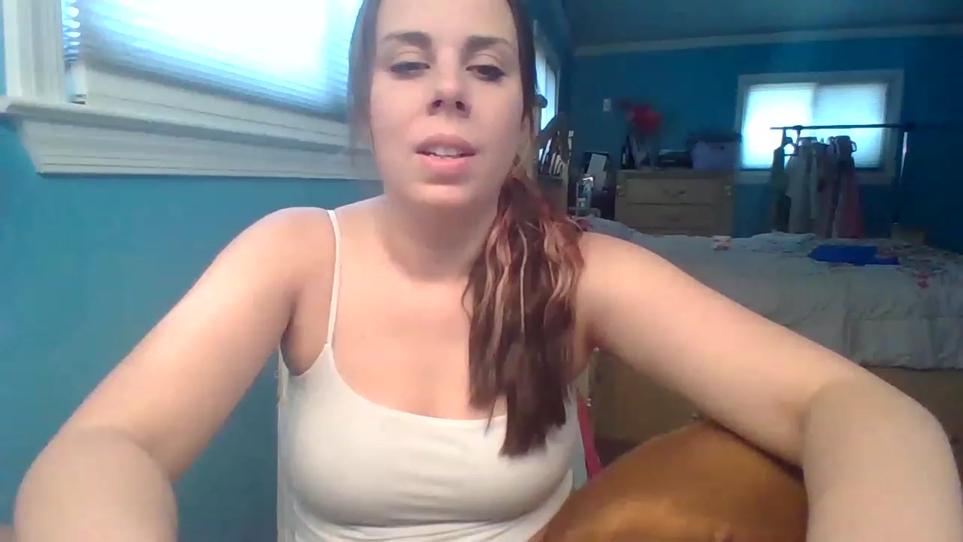 Gallery image thumbnail from KinleySweetie's myfreecams stream on, 03/22/2023, 19:36 image 7 of 20