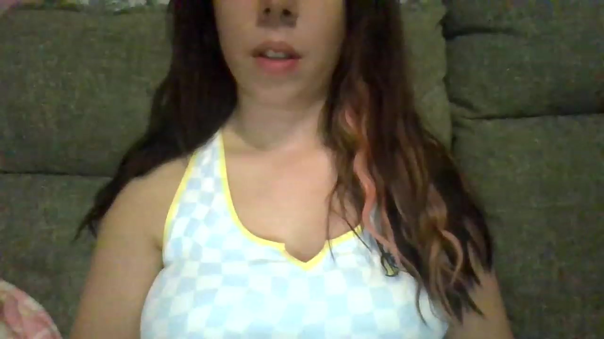 Gallery image thumbnail from KinleySweetie's myfreecams stream on, 03/27/2023, 03:15 image 3 of 20