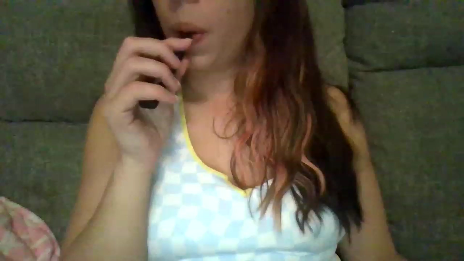 Gallery image thumbnail from KinleySweetie's myfreecams stream on, 03/27/2023, 03:15 image 2 of 20