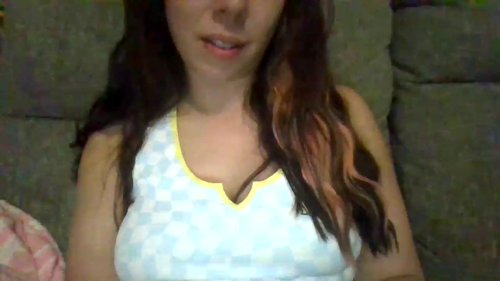 Gallery image thumbnail from KinleySweetie's myfreecams stream on, 03/27/2023, 03:15 image 6 of 20