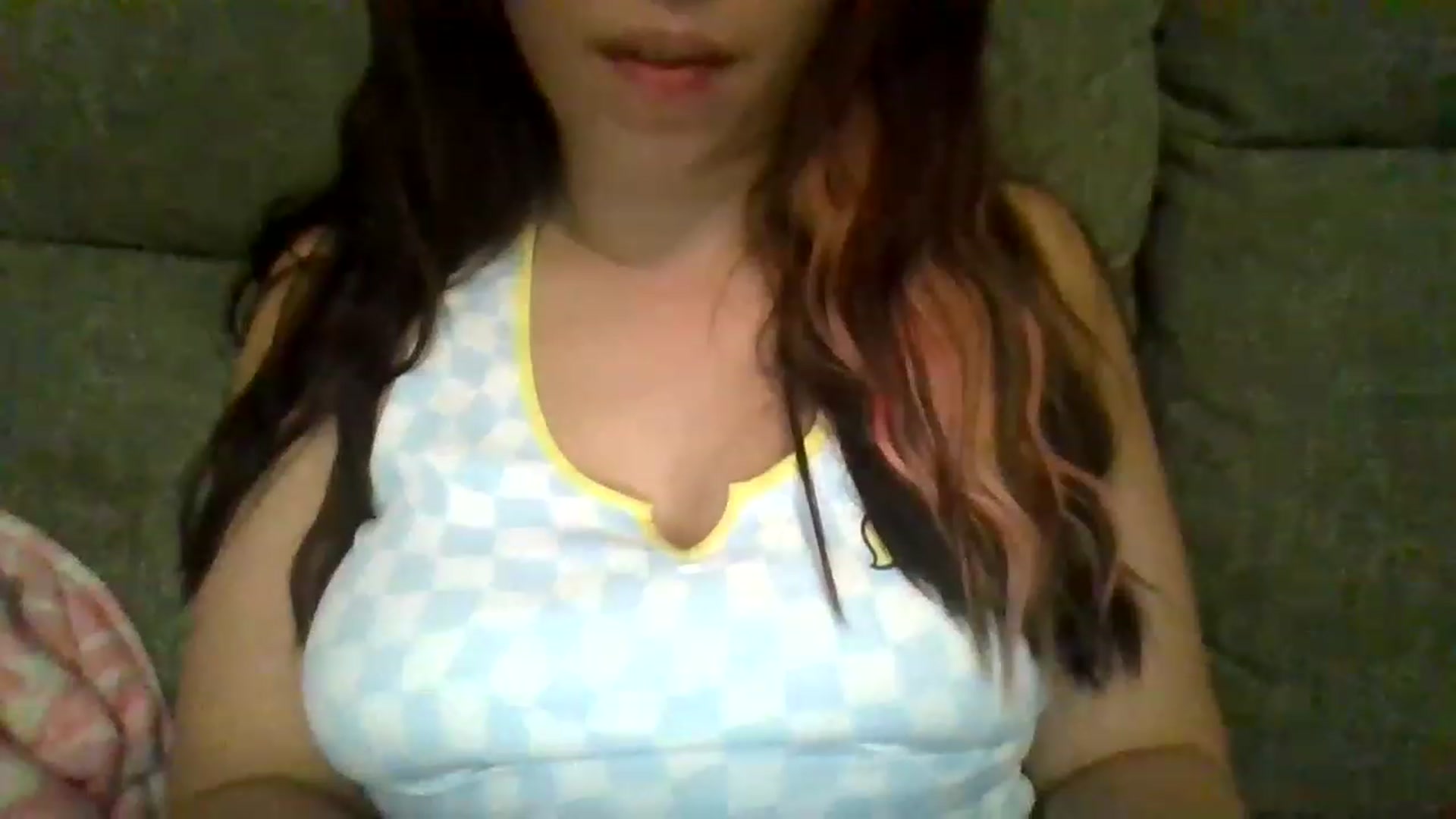 Gallery image thumbnail from KinleySweetie's myfreecams stream on, 03/27/2023, 03:15 image 11 of 20