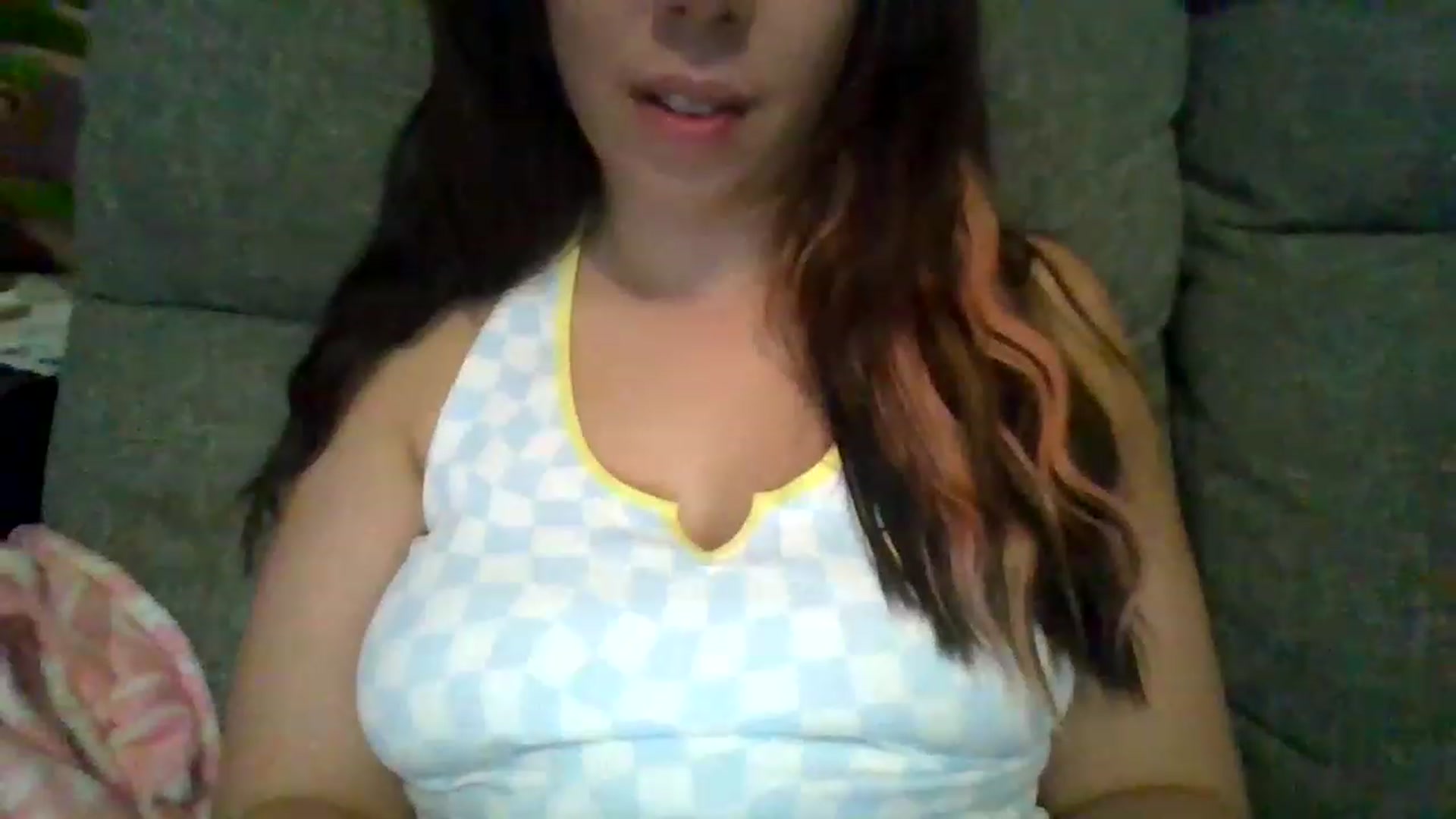 Gallery image thumbnail from KinleySweetie's myfreecams stream on, 03/27/2023, 03:15 image 8 of 20