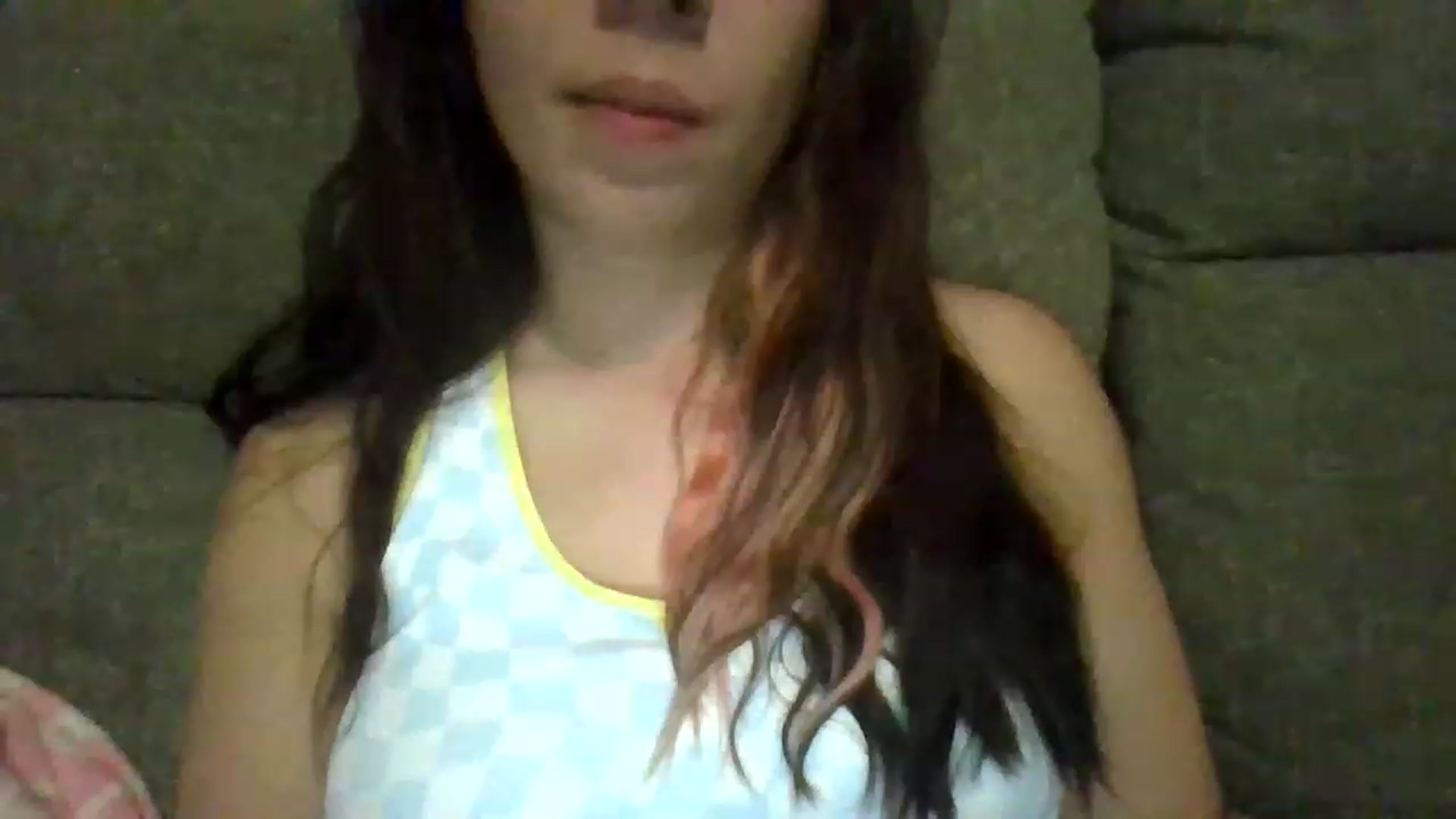 Gallery image thumbnail from KinleySweetie's myfreecams stream on, 03/27/2023, 03:15 image 4 of 20
