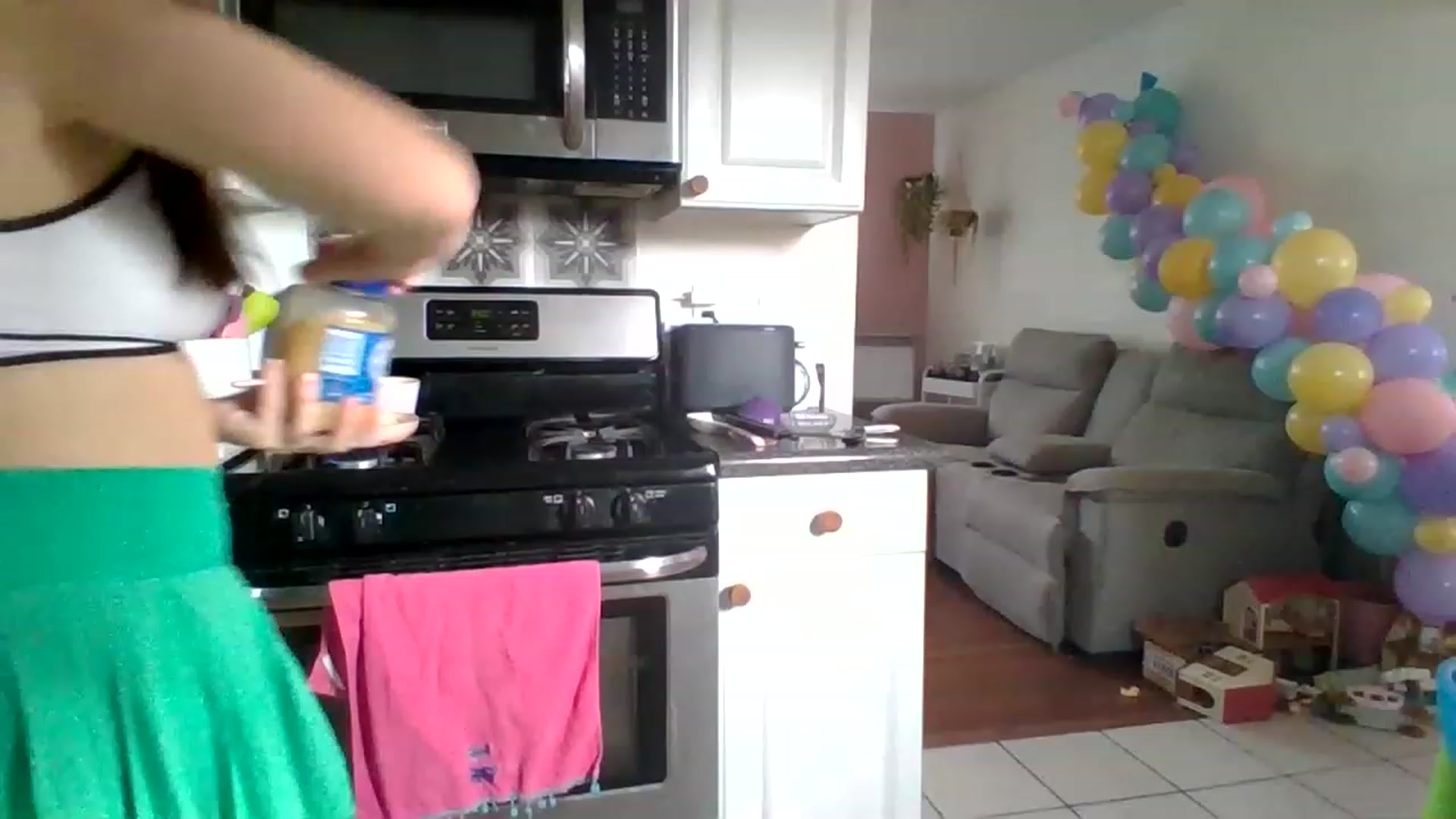 Gallery image thumbnail from KinleySweetie's myfreecams stream on, 04/03/2023, 20:40 image 19 of 20