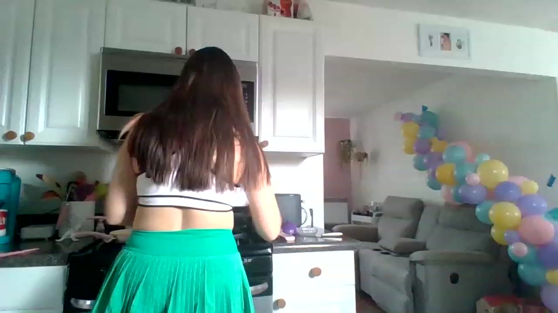 Gallery image thumbnail from KinleySweetie's myfreecams stream on, 04/03/2023, 20:40 image 17 of 20