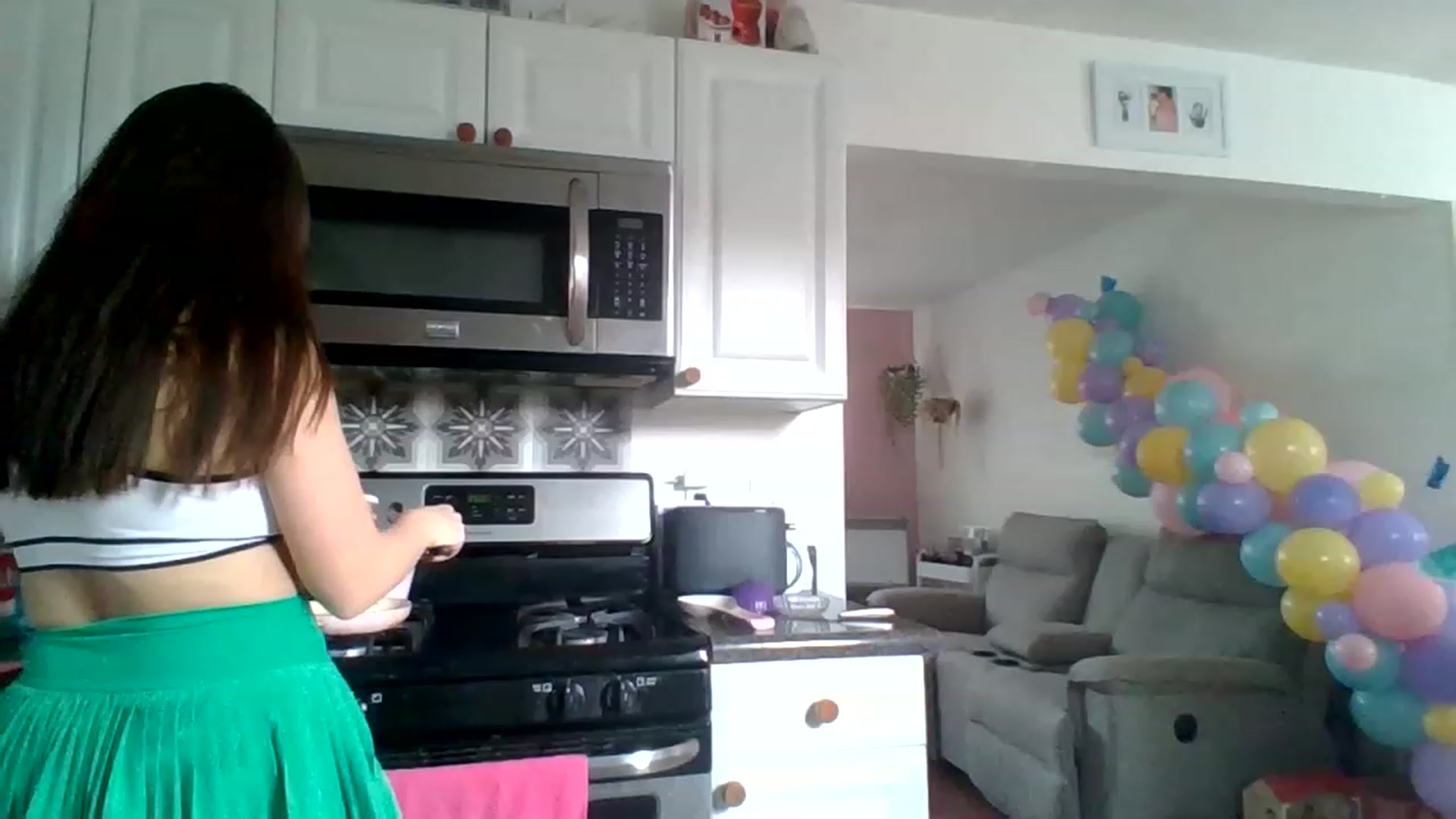 Gallery image thumbnail from KinleySweetie's myfreecams stream on, 04/03/2023, 20:40 image 16 of 20
