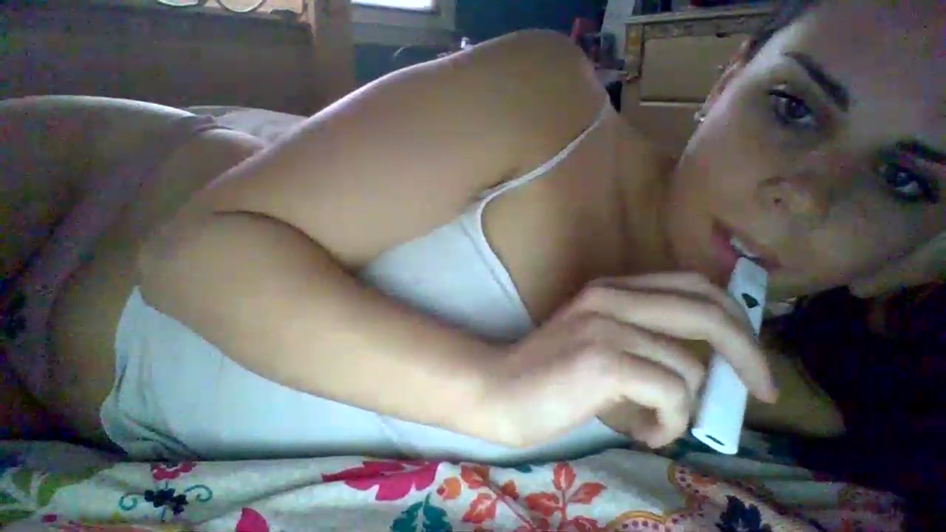 Gallery image thumbnail from KinleySweetie's myfreecams stream on, 04/17/2023, 16:15 image 5 of 20