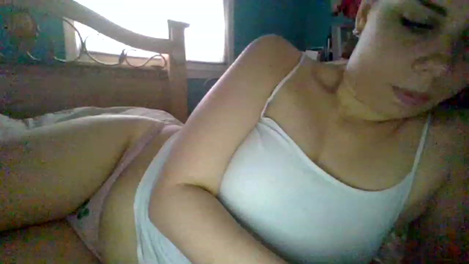 Gallery image thumbnail from KinleySweetie's myfreecams stream on, 04/17/2023, 16:15 image 3 of 20