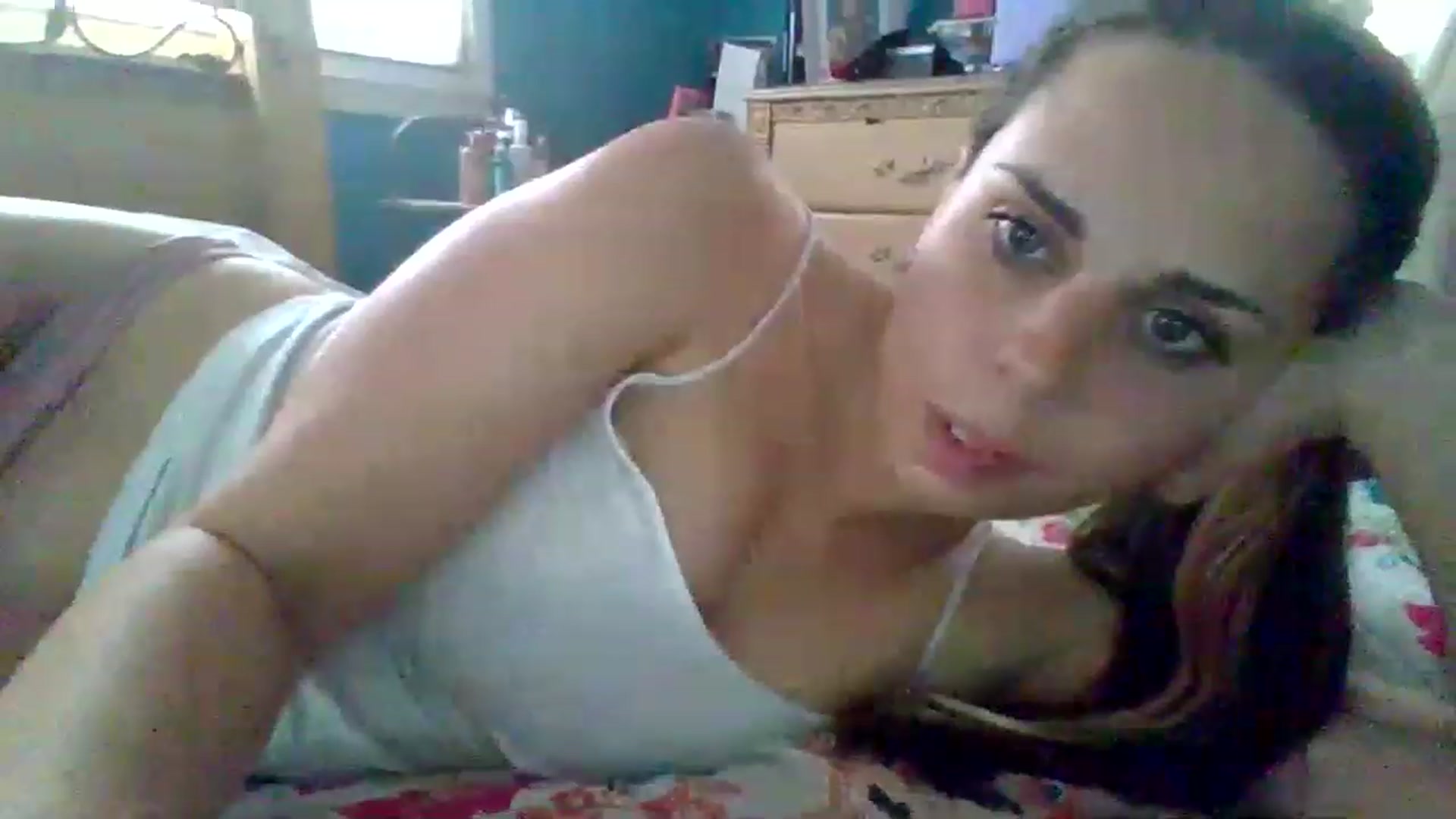 Gallery image thumbnail from KinleySweetie's myfreecams stream on, 04/17/2023, 16:15 image 14 of 20