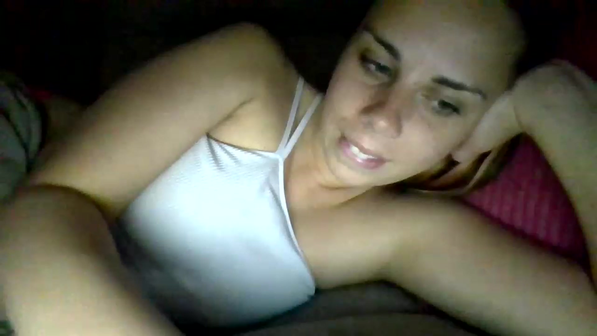 Gallery image thumbnail from KinleySweetie's myfreecams stream on, 04/19/2023, 02:52 image 12 of 20