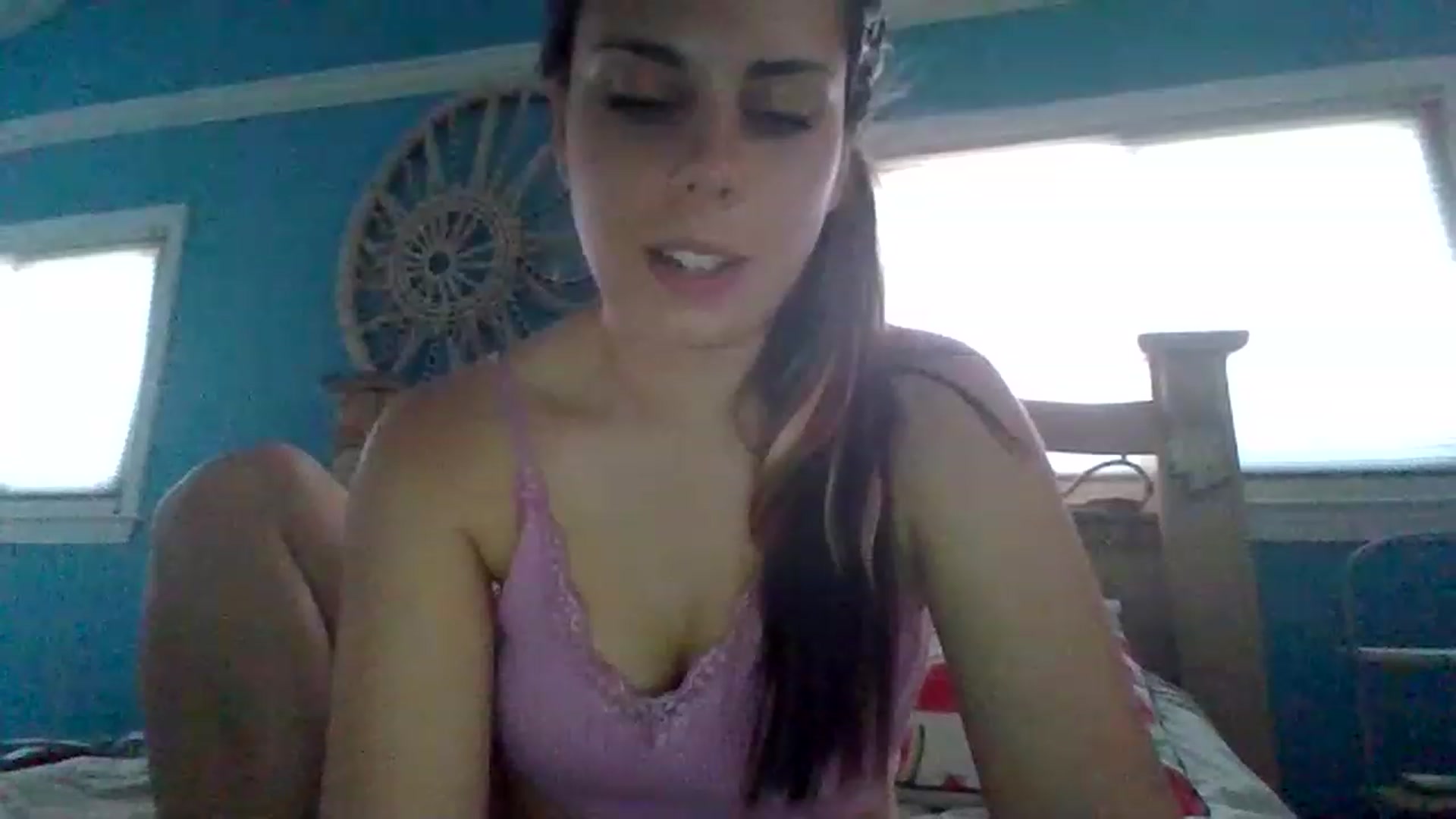 Gallery image thumbnail from KinleySweetie's myfreecams stream on, 04/19/2023, 19:23 image 17 of 20