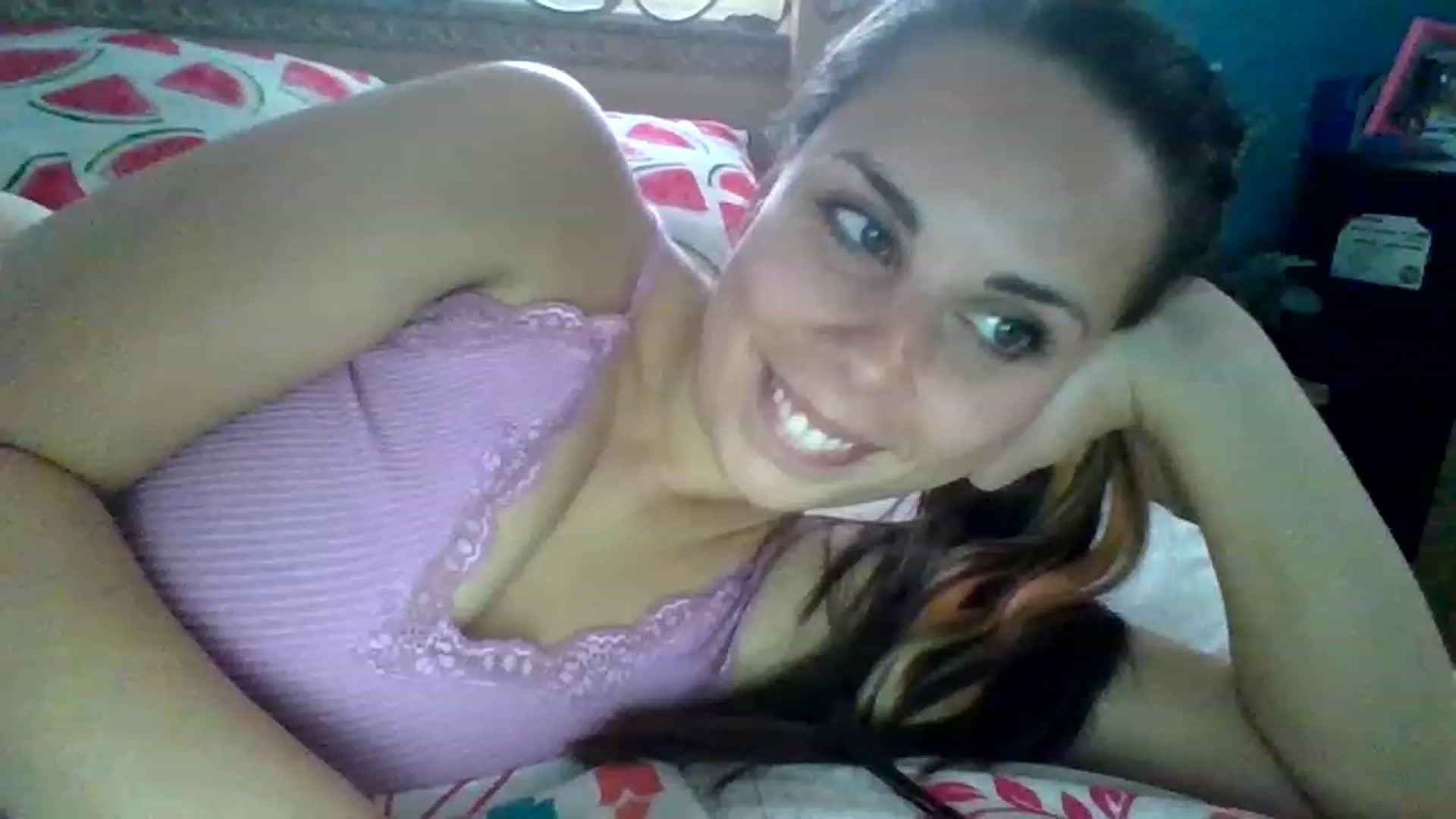 Gallery image thumbnail from KinleySweetie's myfreecams stream on, 04/19/2023, 19:23 image 8 of 20