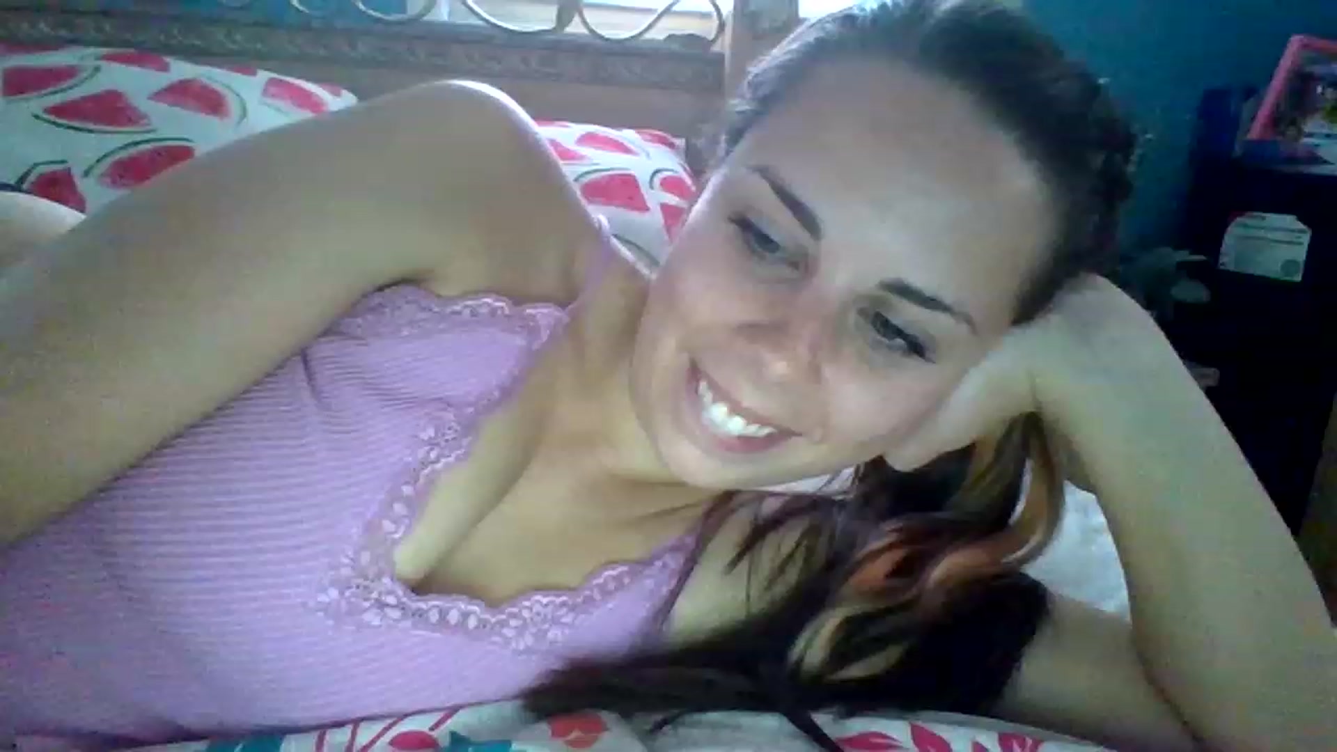 Gallery image thumbnail from KinleySweetie's myfreecams stream on, 04/19/2023, 19:23 image 9 of 20