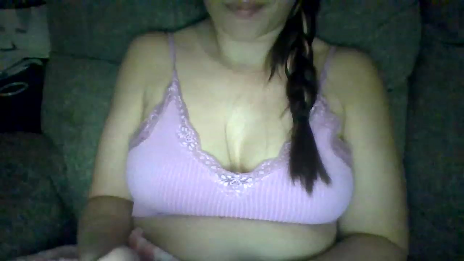 Gallery image thumbnail from KinleySweetie's myfreecams stream on, 04/24/2023, 02:55 image 19 of 20