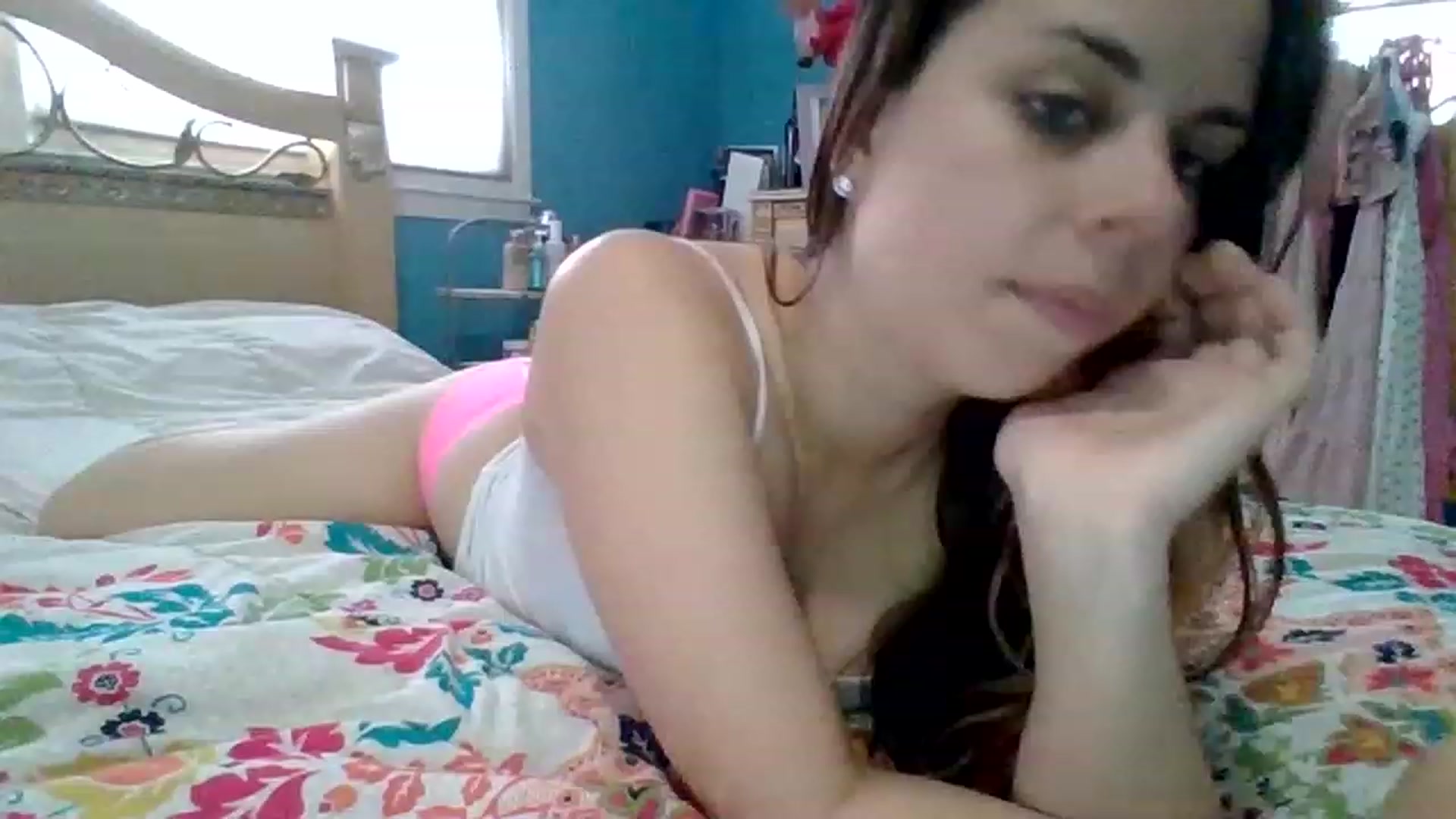 Gallery image thumbnail from KinleySweetie's myfreecams stream on, 04/26/2023, 14:58 image 12 of 20