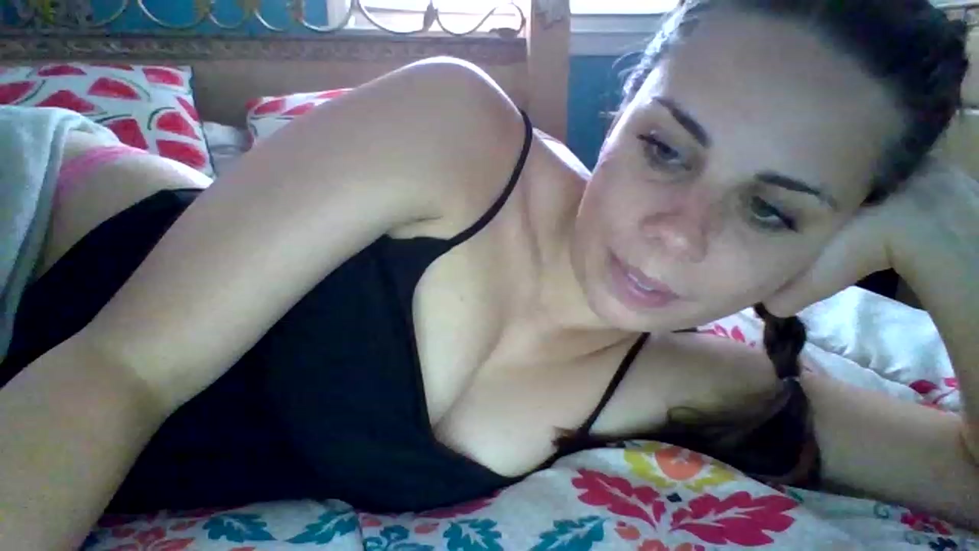 Gallery image thumbnail from KinleySweetie's myfreecams stream on, 04/27/2023, 18:19 image 10 of 20