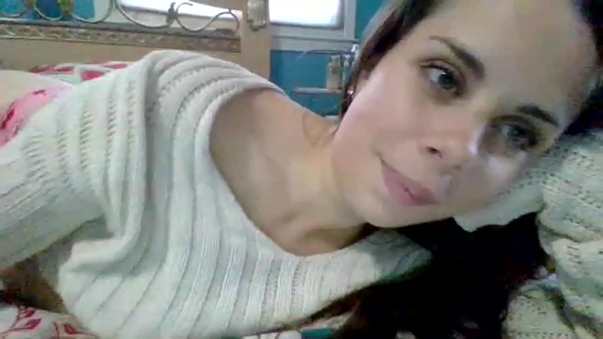 Gallery image thumbnail from KinleySweetie's myfreecams stream on, 05/02/2023, 17:43 image 2 of 20