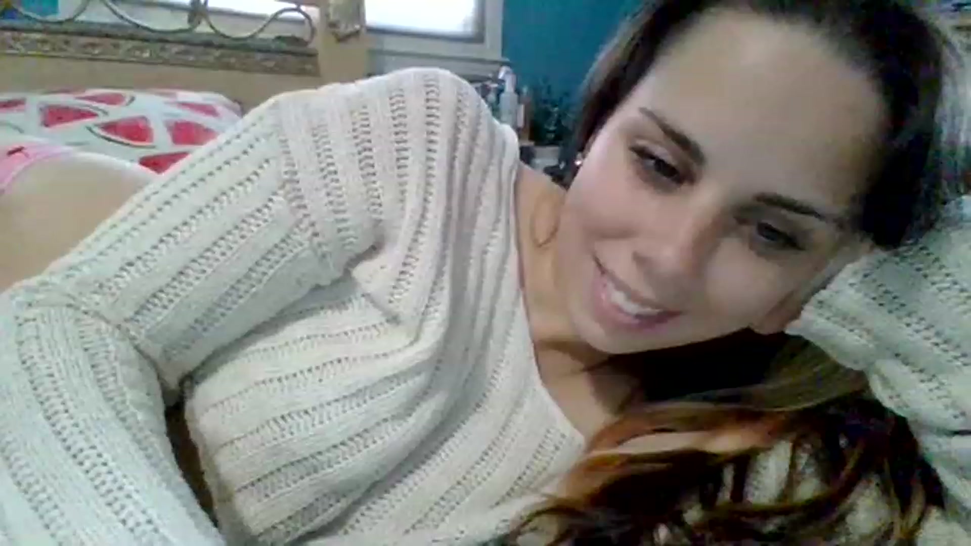 Gallery image thumbnail from KinleySweetie's myfreecams stream on, 05/02/2023, 17:43 image 7 of 20