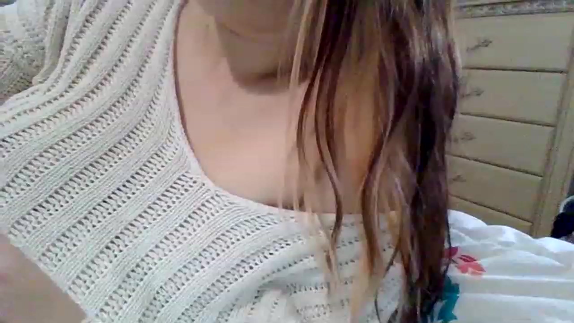 Gallery image thumbnail from KinleySweetie's myfreecams stream on, 05/02/2023, 17:43 image 15 of 20