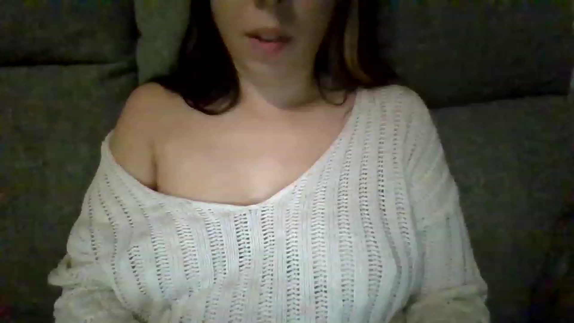 Gallery image thumbnail from KinleySweetie's myfreecams stream on, 05/03/2023, 01:45 image 2 of 20