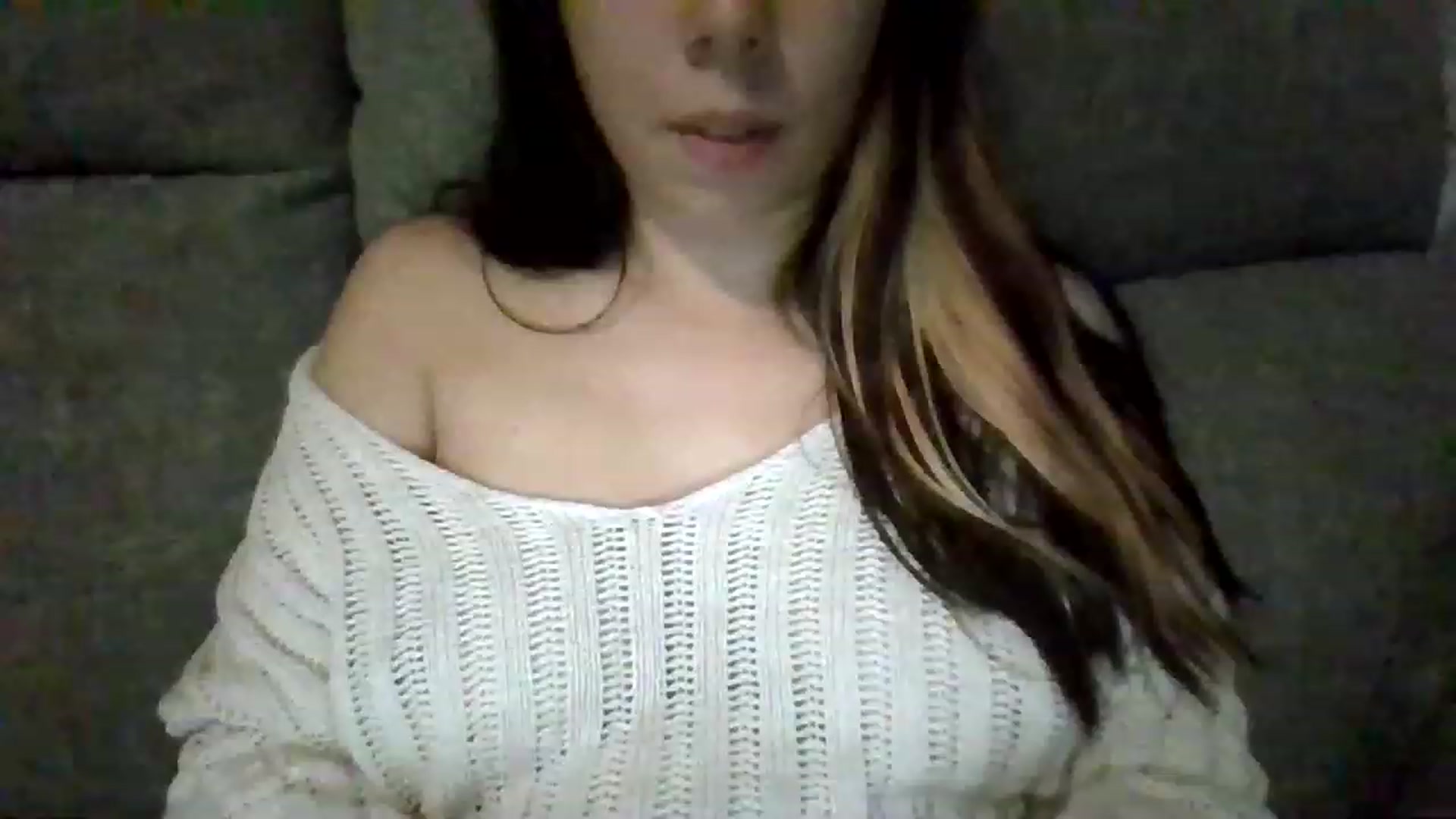 Gallery image thumbnail from KinleySweetie's myfreecams stream on, 05/03/2023, 01:45 image 17 of 20