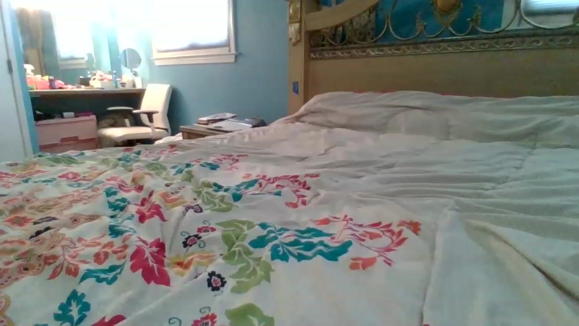 Gallery image thumbnail from KinleySweetie's myfreecams stream on, 05/08/2023, 16:46 image 19 of 20