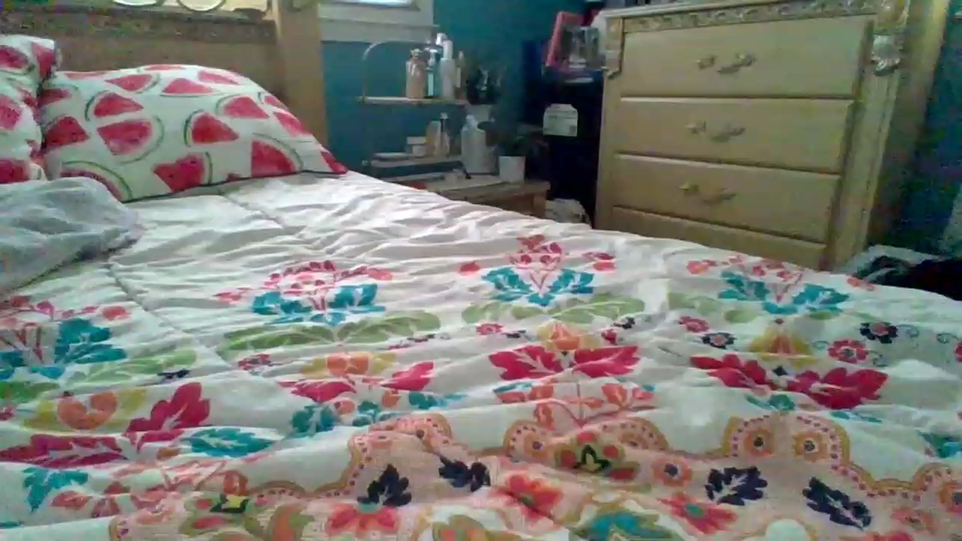 Gallery image thumbnail from KinleySweetie's myfreecams stream on, 05/11/2023, 18:17 image 19 of 20