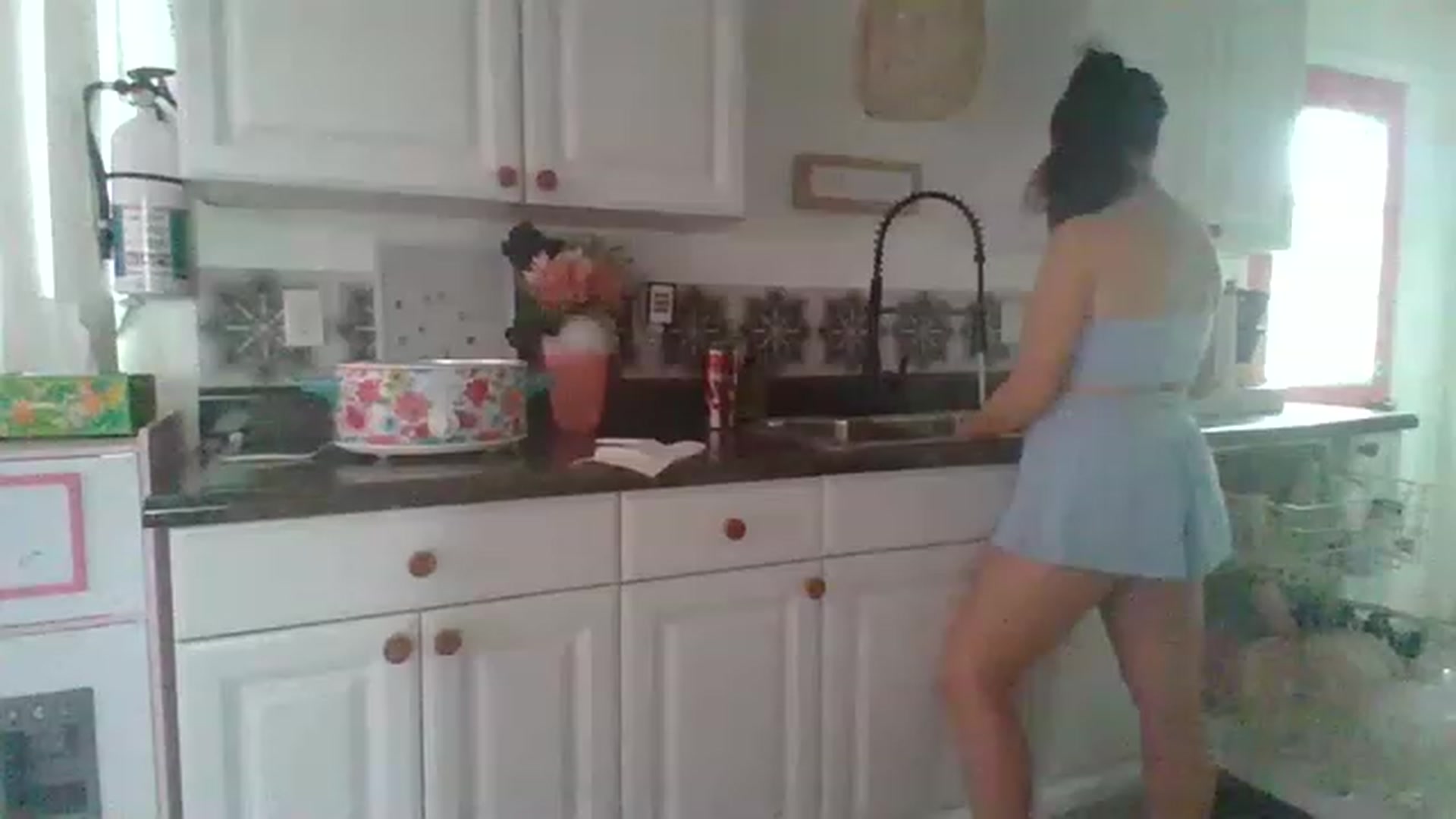 Gallery image thumbnail from KinleySweetie's myfreecams stream on, 05/16/2023, 20:58 image 12 of 20