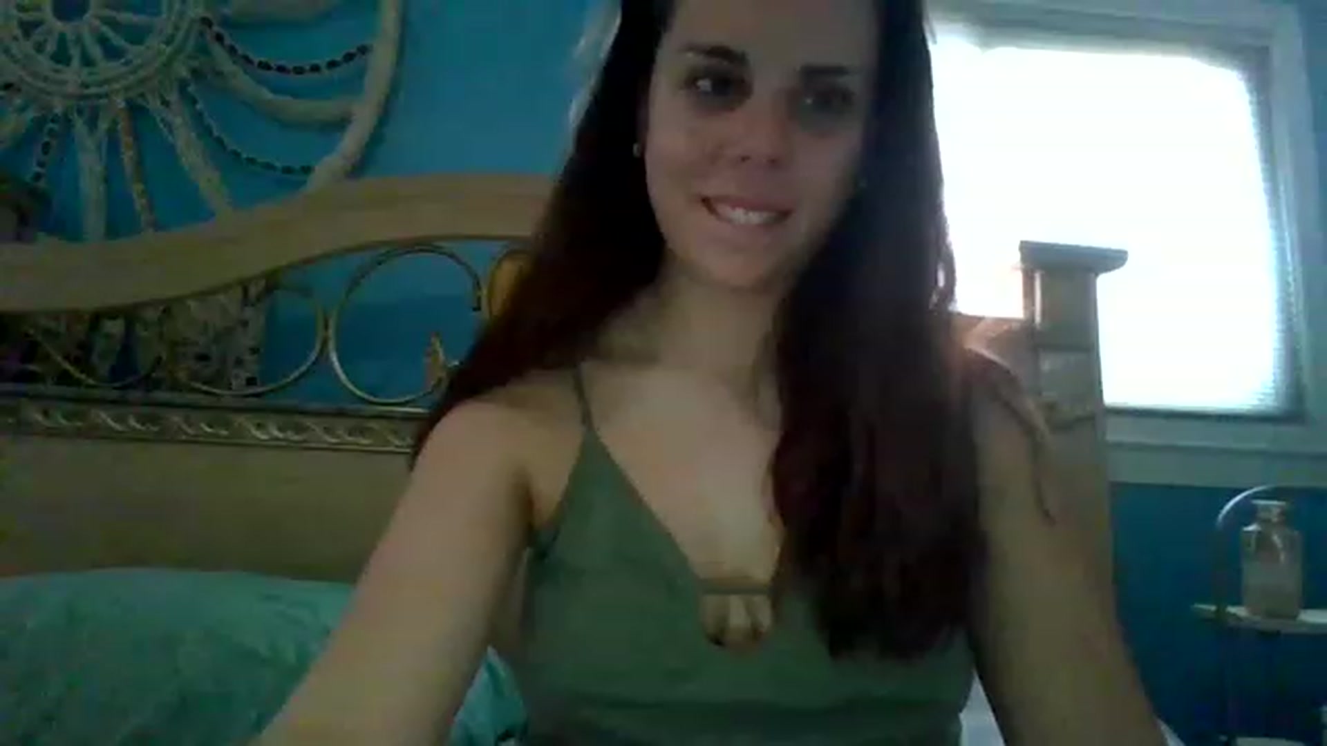 Gallery image thumbnail from KinleySweetie's myfreecams stream on, 06/01/2023, 10:36 image 9 of 20