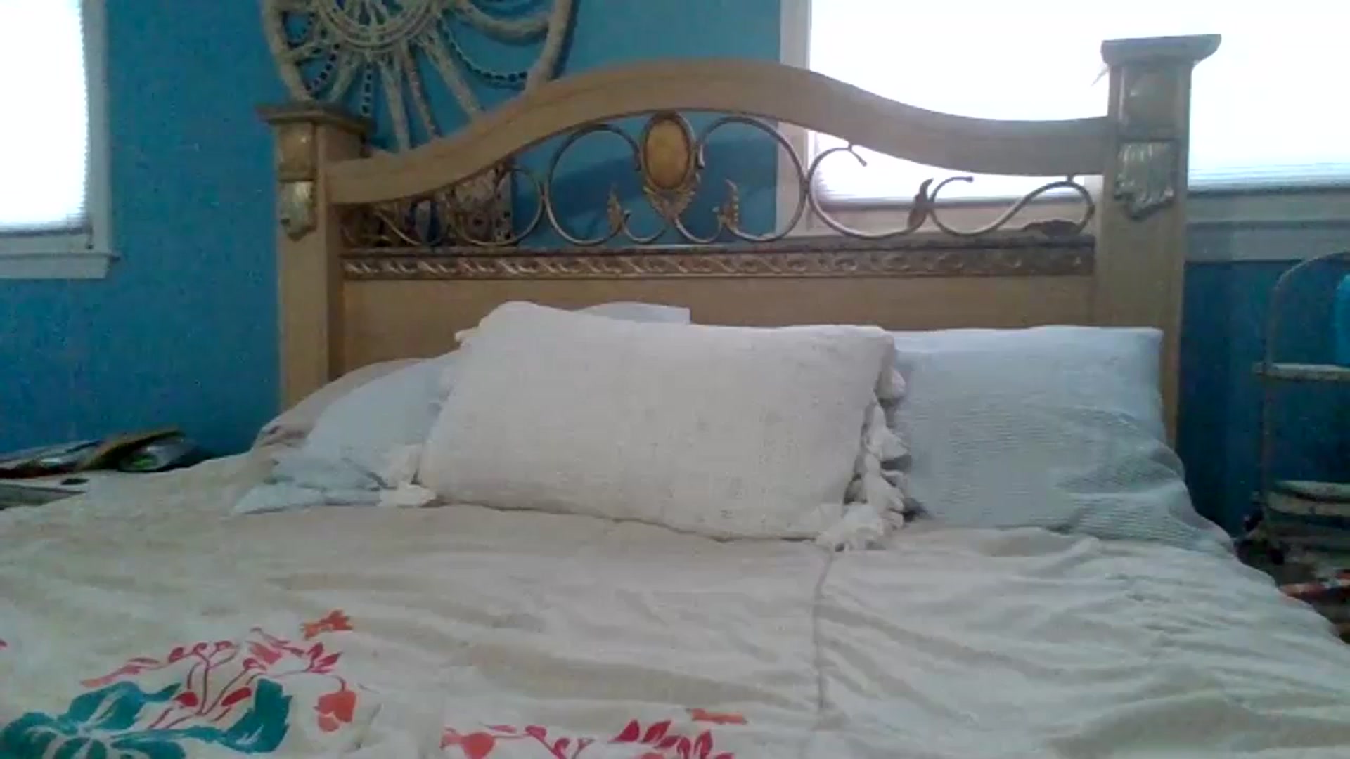 Gallery image thumbnail from KinleySweetie's myfreecams stream on, 07/03/2023, 18:39 image 16 of 20