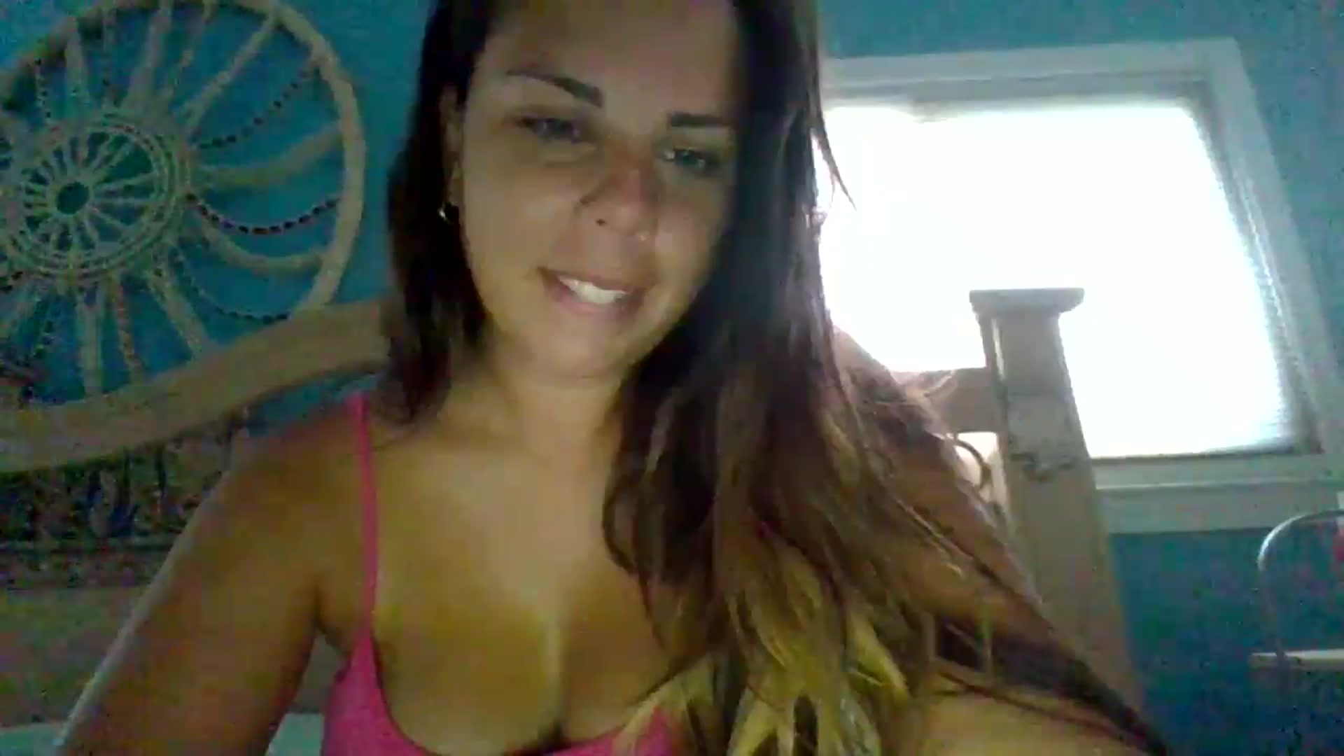 Gallery image thumbnail from KinleySweetie's myfreecams stream on, 08/10/2024, 11:53 image 18 of 20
