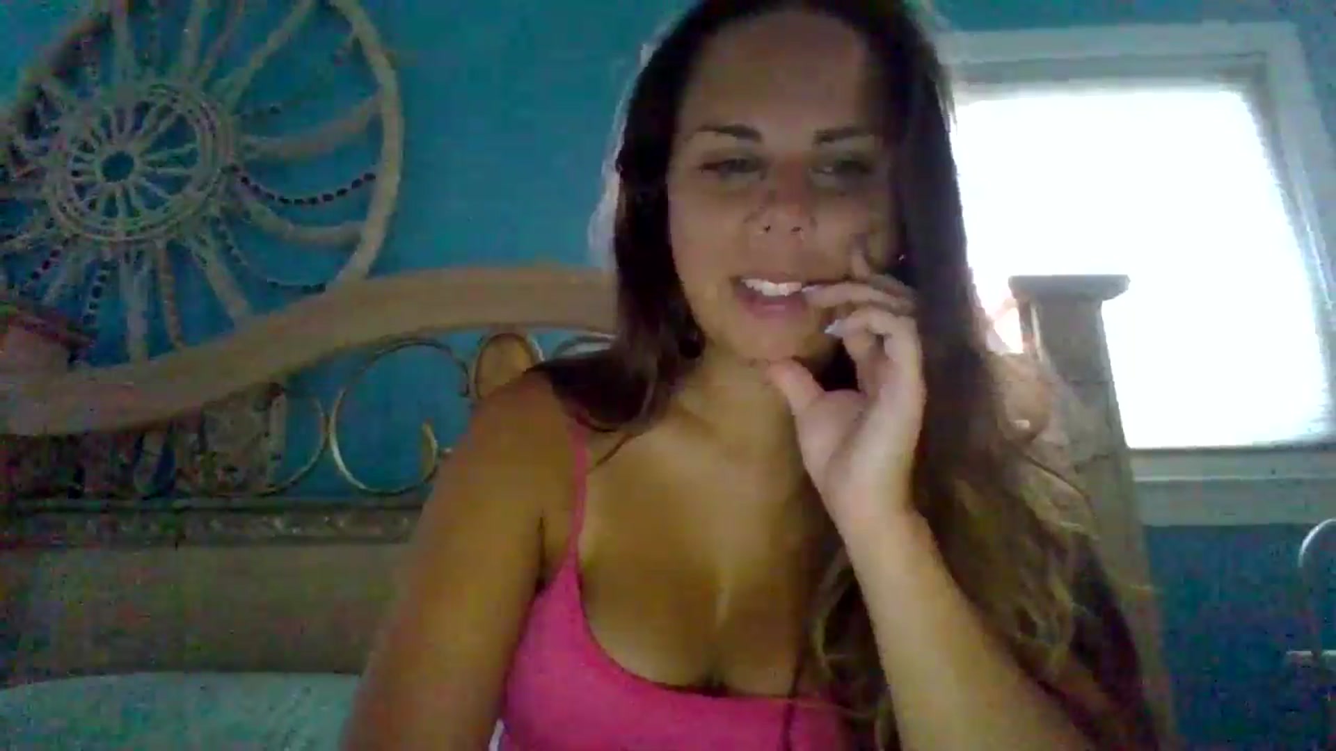 Gallery image thumbnail from KinleySweetie's myfreecams stream on, 08/10/2024, 11:53 image 15 of 20