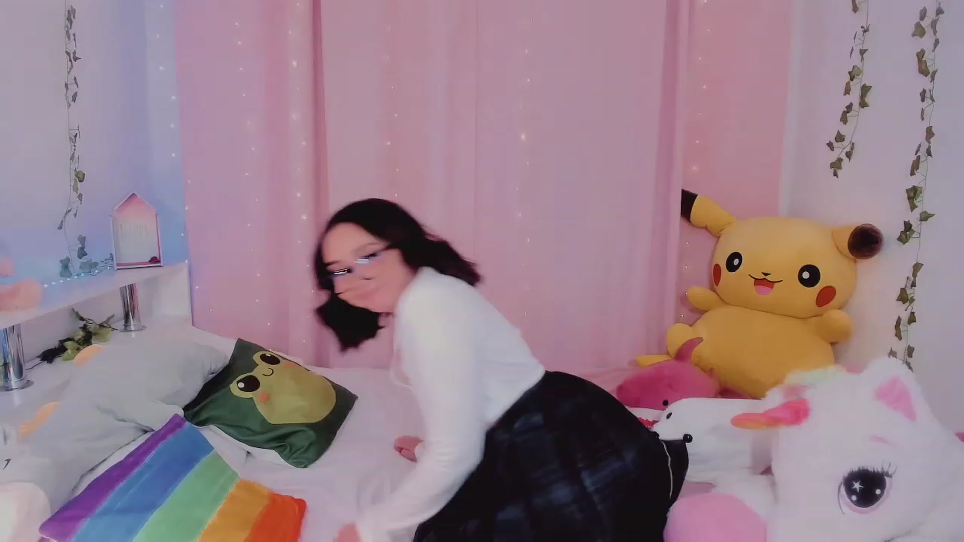Gallery image thumbnail from KipaHimari's myfreecams stream on, 11/22/2022, 01:05 image 14 of 20