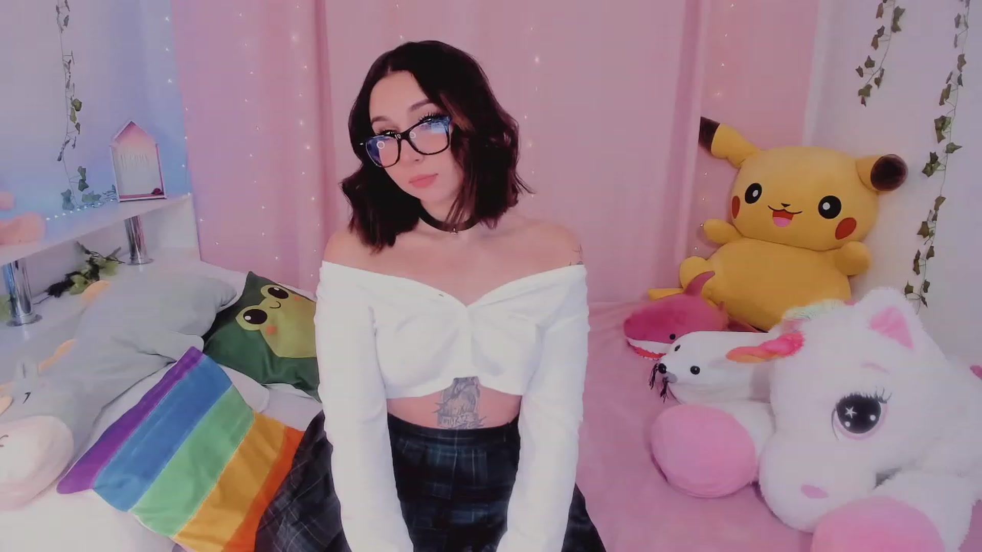 Gallery image thumbnail from KipaHimari's myfreecams stream on, 11/22/2022, 01:44 image 10 of 20