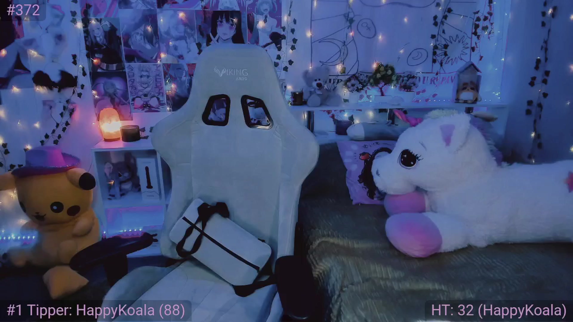 Gallery image thumbnail from KipaHimari's myfreecams stream on, 05/20/2024, 01:38 image 1 of 20