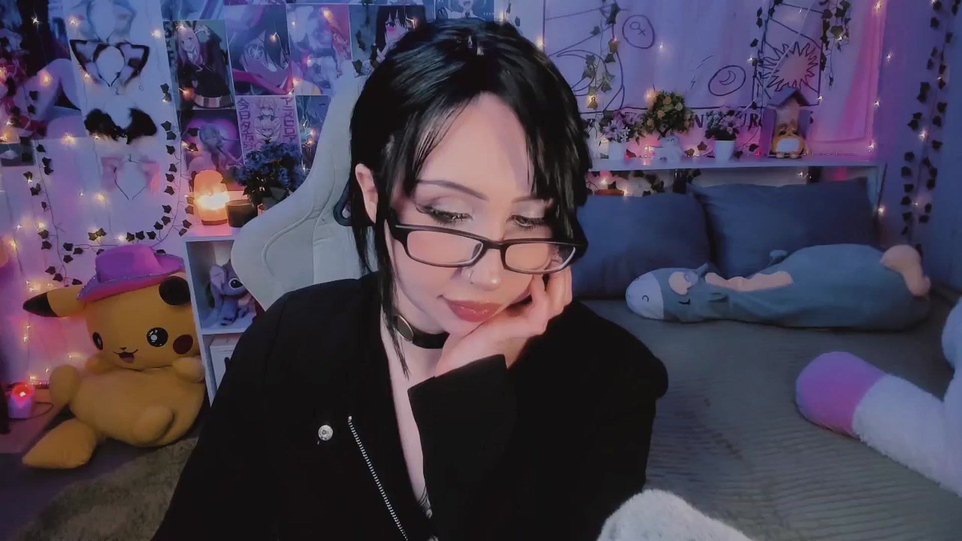 Gallery image thumbnail from KipaHimari's myfreecams stream on, 05/25/2024, 24:25 image 18 of 20