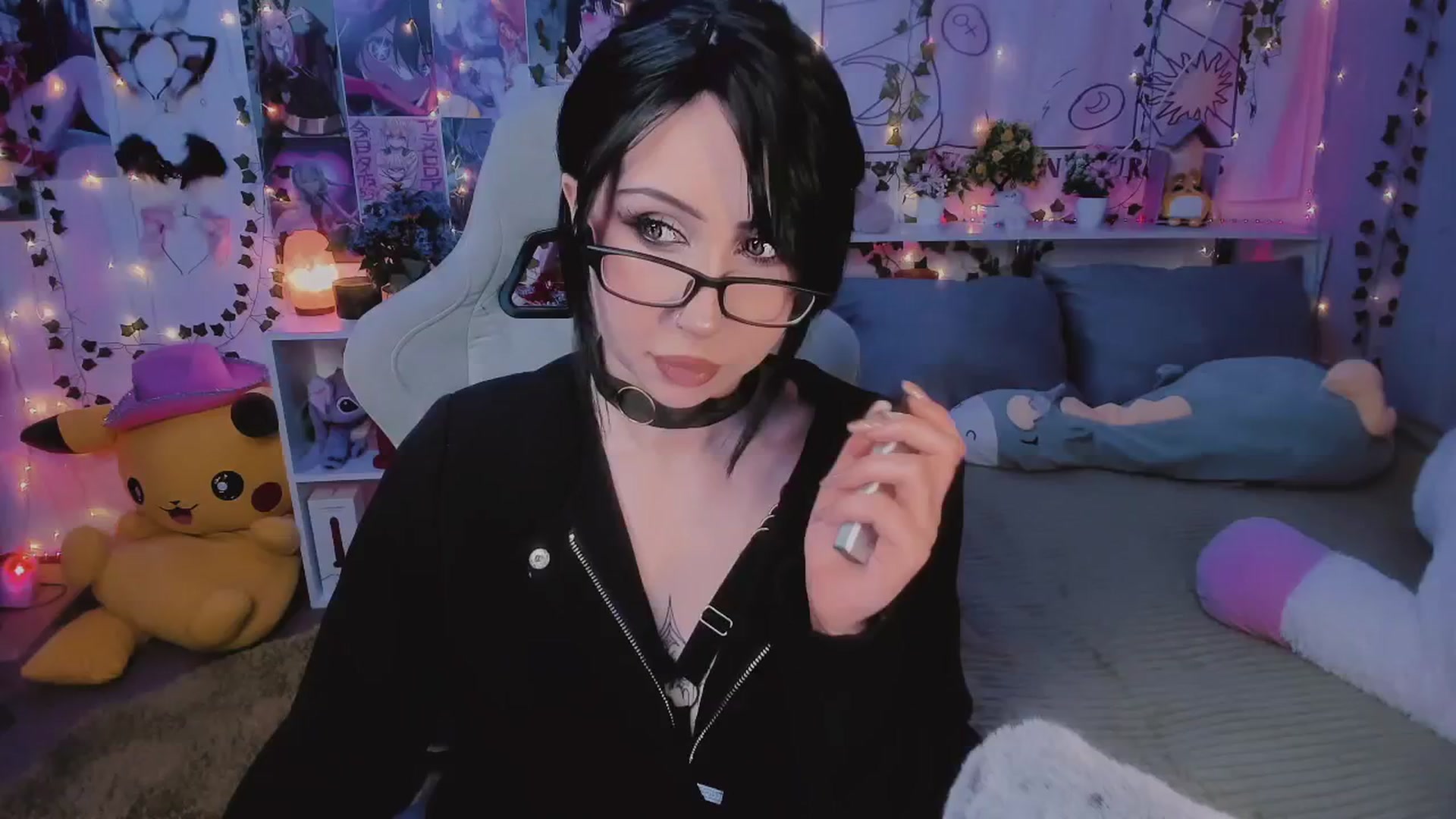 Gallery image thumbnail from KipaHimari's myfreecams stream on, 05/25/2024, 24:25 image 3 of 20