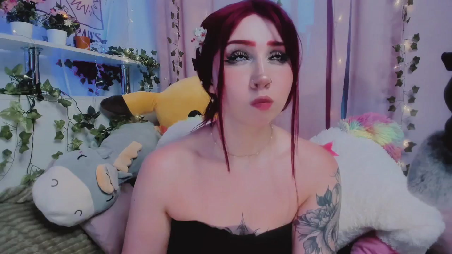 Gallery image thumbnail from KipaHimari's myfreecams stream on, 06/02/2024, 01:37 image 2 of 20