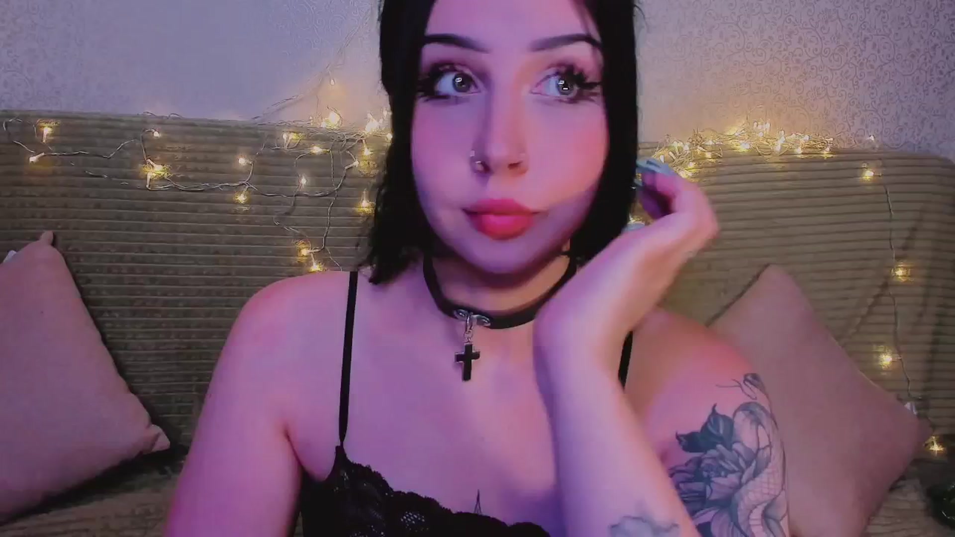 Gallery image thumbnail from KipaHimari's myfreecams stream on, 07/18/2024, 23:36 image 3 of 20