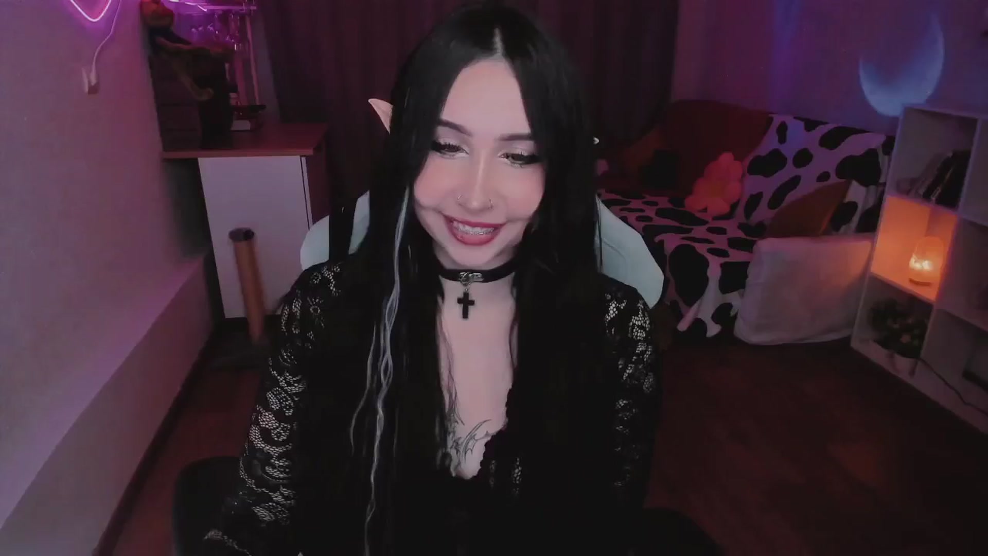 Gallery image thumbnail from KipaHimari's myfreecams stream on, 08/28/2024, 22:04 image 13 of 20