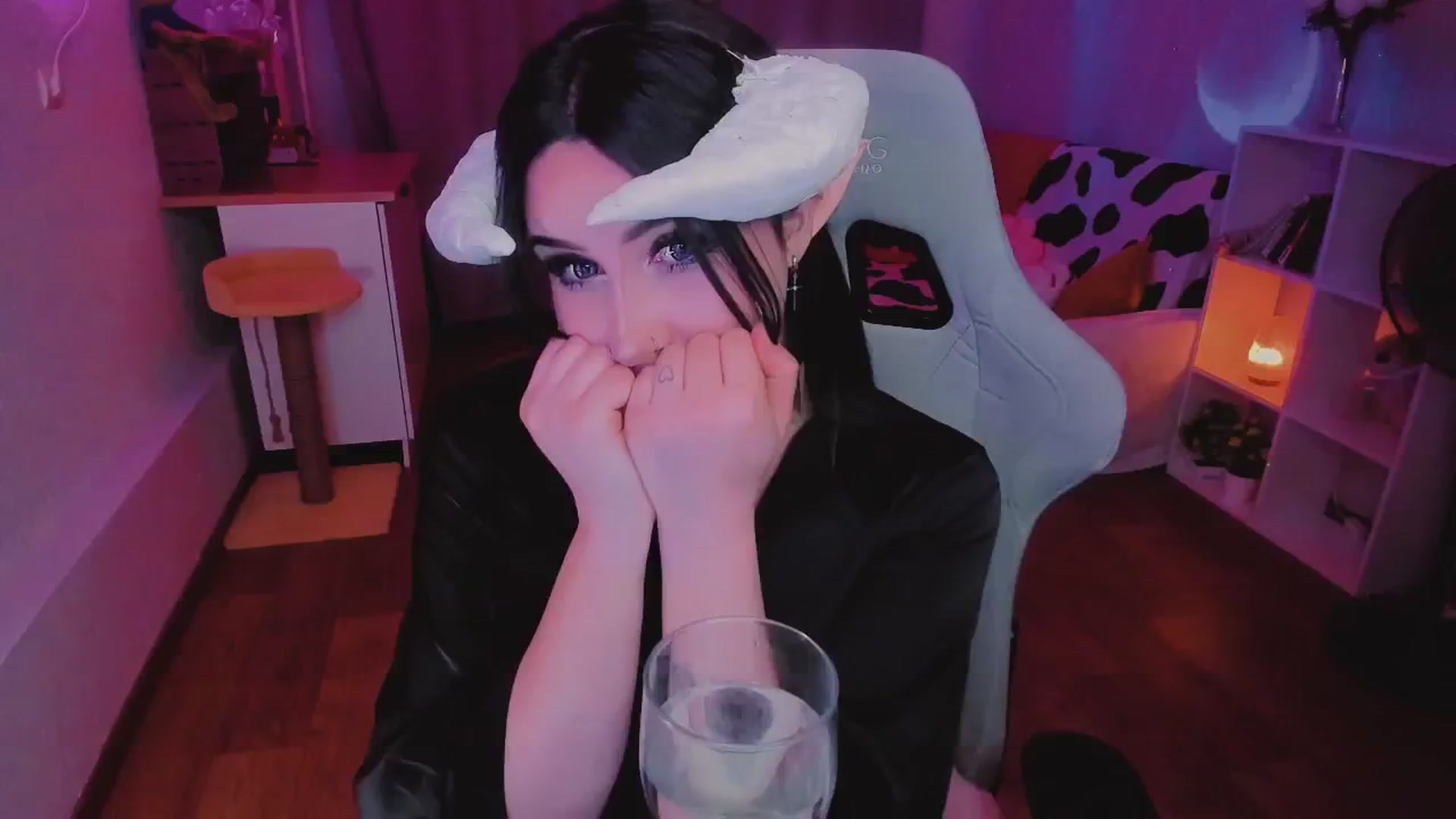 Gallery image thumbnail from KipaHimari's myfreecams stream on, 08/31/2024, 18:09 image 7 of 20