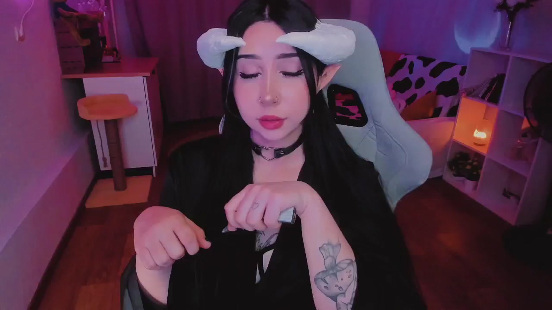 Gallery image thumbnail from KipaHimari's myfreecams stream on, 08/31/2024, 18:09 image 8 of 20