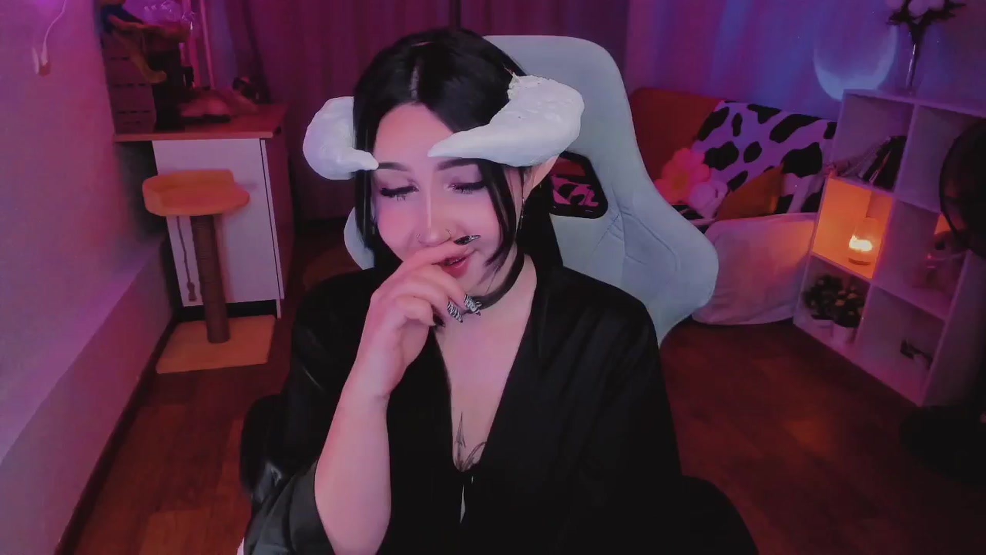 Gallery image thumbnail from KipaHimari's myfreecams stream on, 08/31/2024, 18:09 image 18 of 20