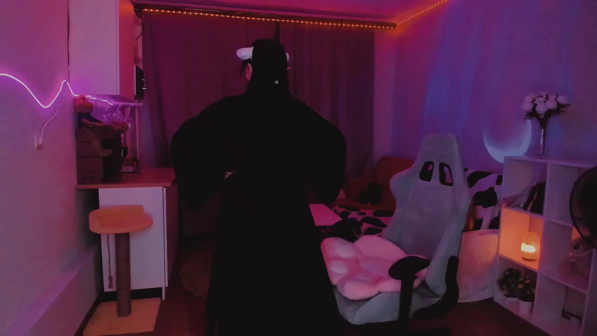 Gallery image thumbnail from KipaHimari's myfreecams stream on, 08/31/2024, 18:36 image 17 of 20