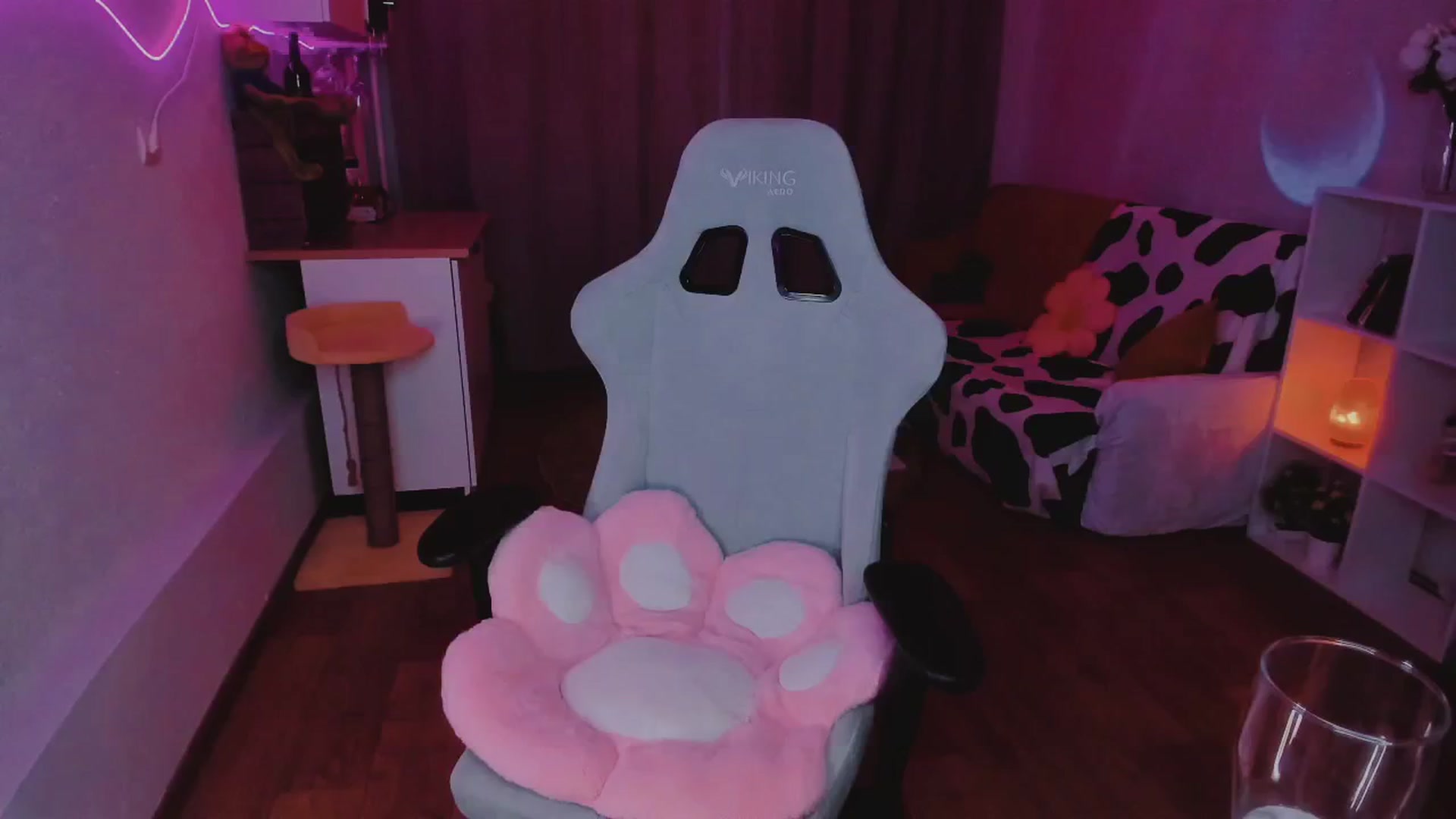 Gallery image thumbnail from KipaHimari's myfreecams stream on, 09/04/2024, 14:13 image 15 of 20