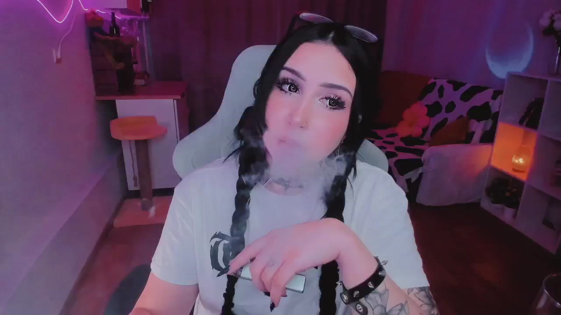 Gallery image thumbnail from KipaHimari's myfreecams stream on, 09/04/2024, 14:13 image 4 of 20