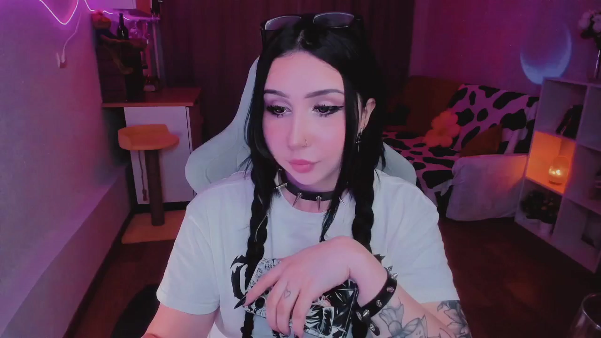 Gallery image thumbnail from KipaHimari's myfreecams stream on, 09/04/2024, 14:13 image 8 of 20