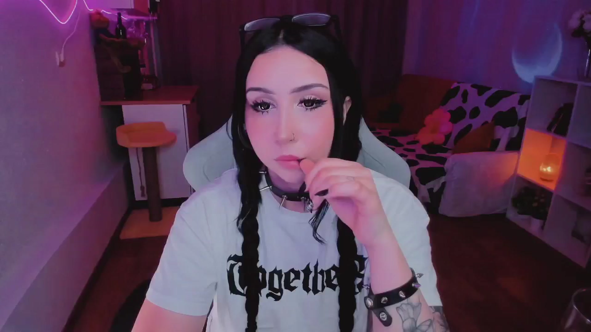 Gallery image thumbnail from KipaHimari's myfreecams stream on, 09/04/2024, 14:13 image 6 of 20