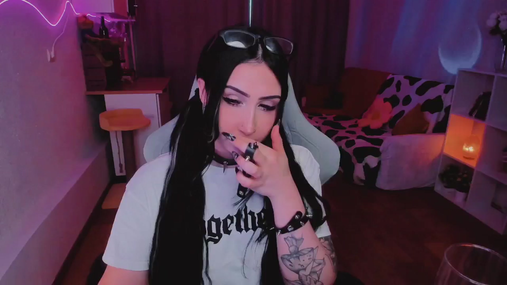 Gallery image thumbnail from KipaHimari's myfreecams stream on, 09/04/2024, 16:45 image 1 of 20